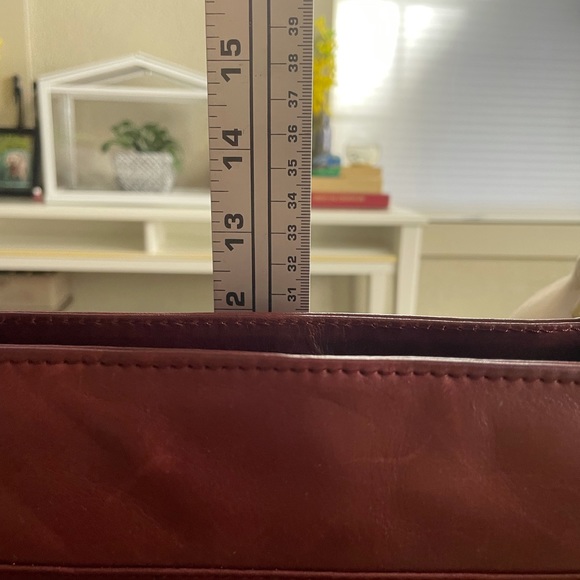 ♥️ UNIQUE ♥️ M. London Distressed Brown Leather Utility Tote NWOT 🫶🏻👜 - Picture 12 of 15